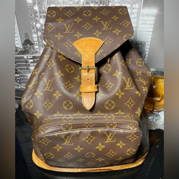 Authentic Louis Vuitton Monogram BackPack Montsouris GM main image 9